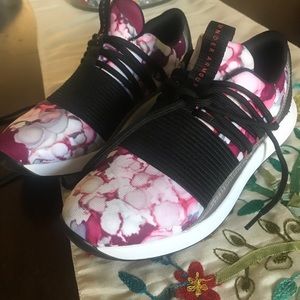 Under Armour Running Shoes